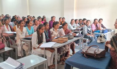 हिंदी विषय में रोजगार की संभावनाएं विषय पर हुआ व्याख्यान, एक्सपर्ट ने कहा हिंदी भाषा में रोजगार की भी अपार संभावनाएं हैं, अपना भविष्य हिंदी मीडिया में भी बना सकते है