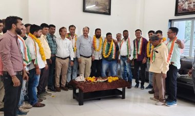 मंडल की सीहोर शाखा के 22 कर्मचारियों ने एम्प्लोयज यूनियन छोड़कर मजदूर संघ की सदस्यता ग्रहण की