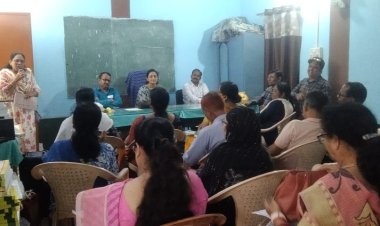 जावरा के शासकीय कमला नेहरू विद्यालय में रक्षाबंधन मिलन समारोह के दौरान हुई बैठक में शासन की एजुकेशन से जुड़ी योजनाओं को सफल बनाने को लेकर हुई चर्चा