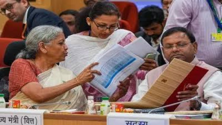 मध्यमवर्गीय परिवार को मिली सहूलियत, आटा, तेल, शैंपू साबुन हुआ सस्ता, फाइनेंस मिनिस्टर दिया दिवाली का तोहफा, 22 सितंबर से लागू होंगी नई GST दरें, अब 5% और 18% के दो स्लैब ही रहेंगे, 90 फीसदी जरूरत के सामान होंगे सस्ते