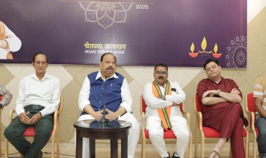 बच्चों को खेल मैदान तक लाना ही खेल चेतना मेला का उद्देश्य, खेल संयोजक दीप मिलन समारोह में  कैबिनेट मंत्री चेतन्य काश्यप