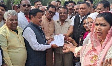 मनरेगा को बदलना को लेकर कांग्रेस का प्रदर्शन, इसे बताया भाजपा की तालिबानी संस्कृति, आने वाले चुनाव में बीबी जी राम जी का होगा गलत इस्तेमाल