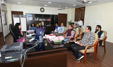 SIR : जिले में कुल 11,24,035 मतदाताओं की संख्या में से एसआईआर के बाद अब कुल 10,74,825 मतदाताओं की संख्या बची, याने 49,210 वोटर के नाम लिस्ट से हटे