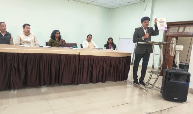 नावमुक्त परीक्षा का मंत्र और बोर्ड परीक्षा की तैयारी: उत्कृष्ट विद्यालय में पीएम मोदी का संबोधन और गोपनीय सामग्री का वितरण