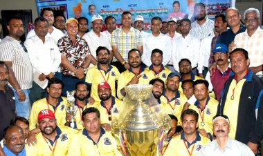 रेलवे ग्राउंड पर दिखा TRO का 'पावर प्ले', दादा माहुरकर ट्रॉफी की विजेता बनी मनीष मीणा की सेना, DRM अश्विनी कुमार ने विजेता टीम को सौंपी चमचमाती ट्रॉफी, संदीप यादव चुने गए 'मैन ऑफ द टूर्नामेंट