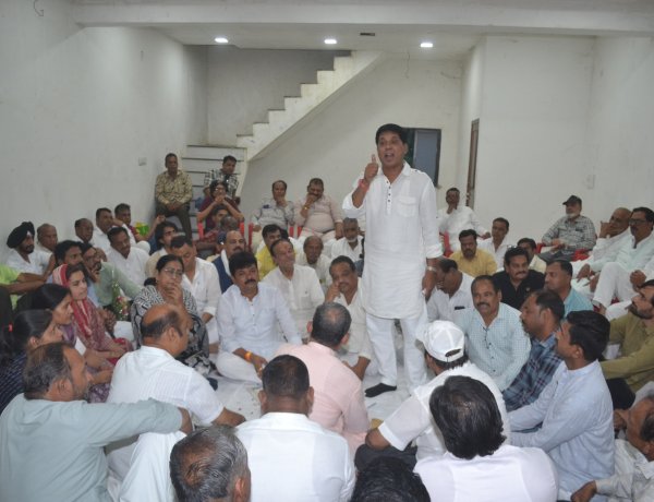 नगर निगम की 'लूट' के खिलाफ कांग्रेस का हल्लाबोल: 6 अप्रैल को होगा निगम का जंगी घेराव