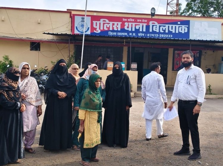 धराड़ हिंसा मामला: असली हमलावर आज़ाद और पीड़ितों पर एफआईआर? बिलपांक पुलिस की निष्पक्षता पर उठे गंभीर सवाल, न्याय की गुहार लेकर एसपी दफ्तर पहुंचीं महिलाएं