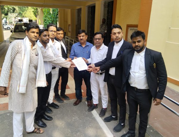 भोपाल मारपीट मामला: धार्मिक उन्माद फैलाने वालों पर रासुका लगाने की मांग, अधिवक्ताओं ने राज्यपाल के नाम सौंपा ज्ञापन